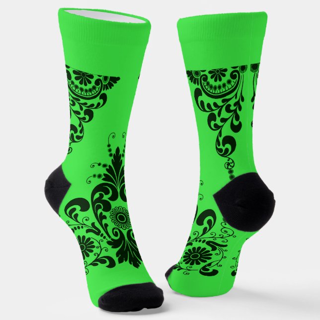 green curlicues print socks (Angled)