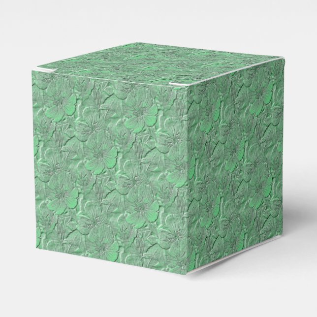 Green Daisy Flowers Nature Art Pattern Favor Box (Front Side)