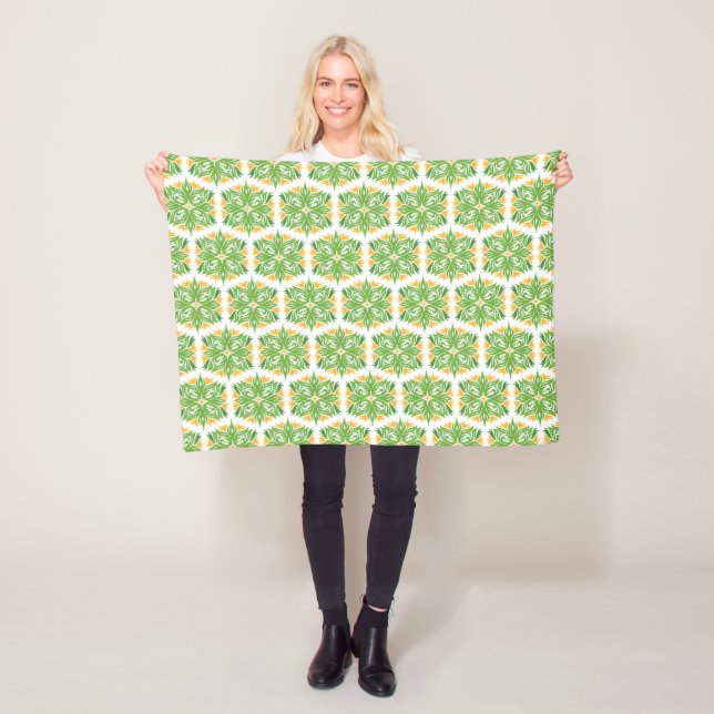Green Flowers, Pattern Of Flowers, Floral Pattern Fleece Blanket (In Situ)