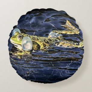 Green Frog in the Pond Round Pillow