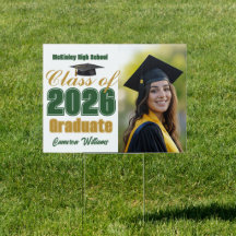 Green Gold Class of 2026 Graduation Photo Yard