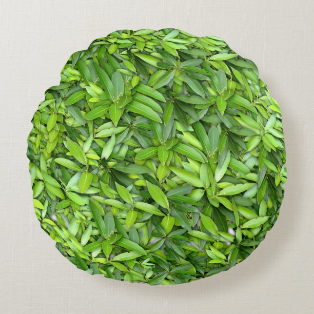 Green Leaf Pattern – Botanical Nature Art Round Pillow (Front)