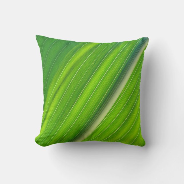 Green MoJo Dekokissen Throw Pillow (Front)