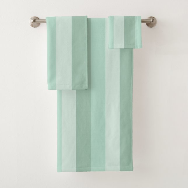 Green Ombre Striped Bath Towel Set (Insitu)