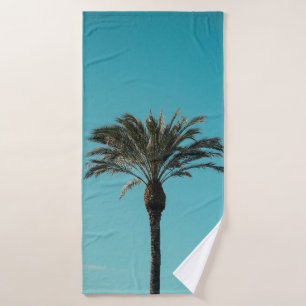 Green palm tree bath towel