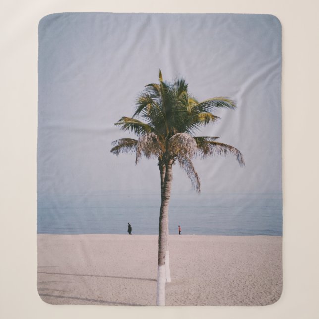 Green palm tree on seashore sherpa blanket (Front)