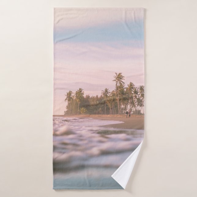 GREEN PALM TREES ON BROWN SAND UNDER WHITE CLOUDS BATH TOWEL (Bath Towel)