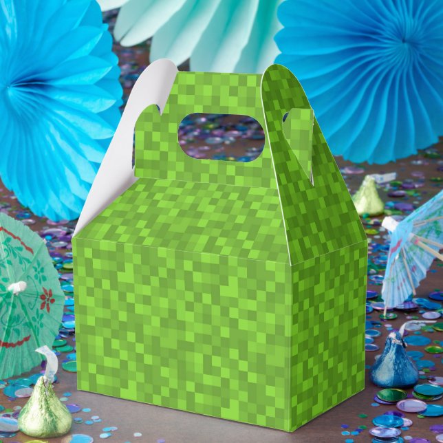 Green Pixel Pattern Retro 8-Bit Gaming Favor Box (Party)