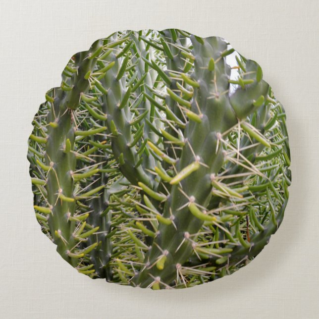 Green Prickly Cactus Trees, Round Pillow (Front)