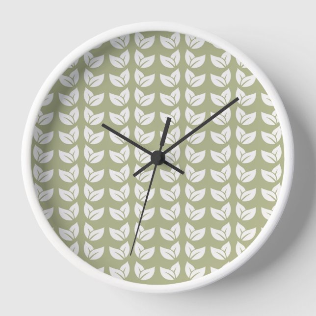 Green Retro Vintage Y2K Leaf Pattern Clock (Front)