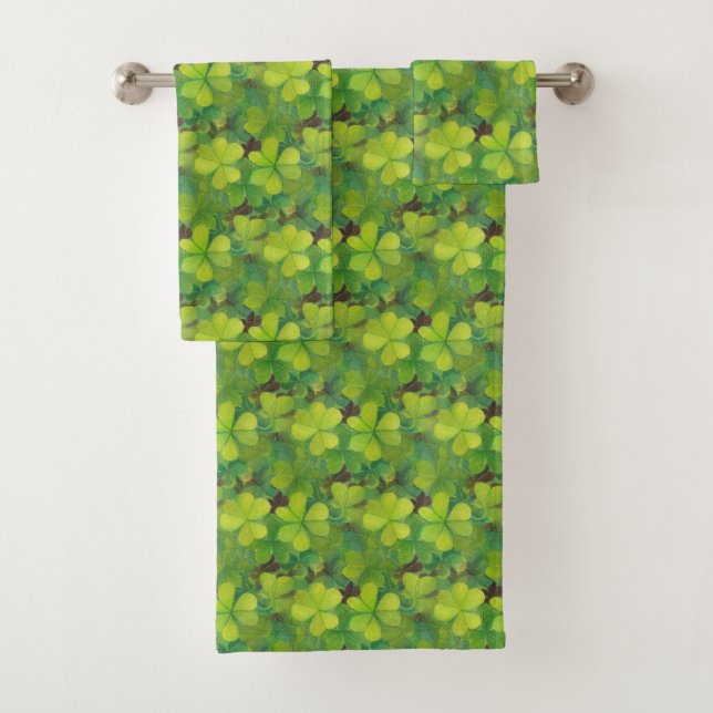 Green shamrock bath towel set (Insitu)
