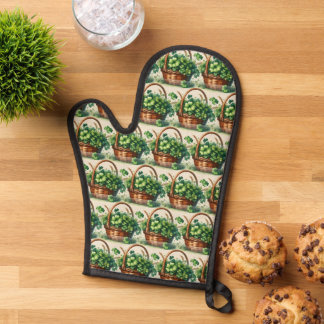 Green Shamrock Oven Mitt and Pot Holders