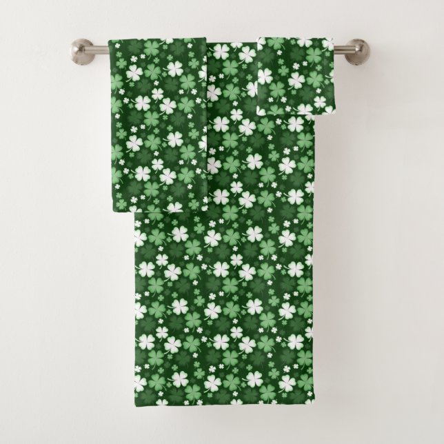 Green Shamrock, St. Patrick's Day Bath Towel Set (Insitu)