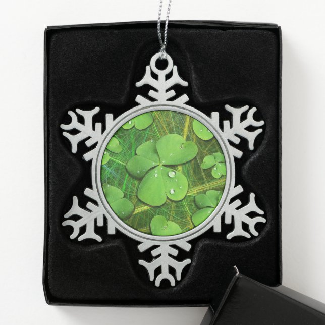 Green Shamrock St Patrick's iPhone 5 Case-Mate Snowflake Pewter Christmas Ornament (Box)