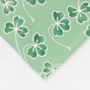 Green Shamrocks, White Outlines Fleece Blanket