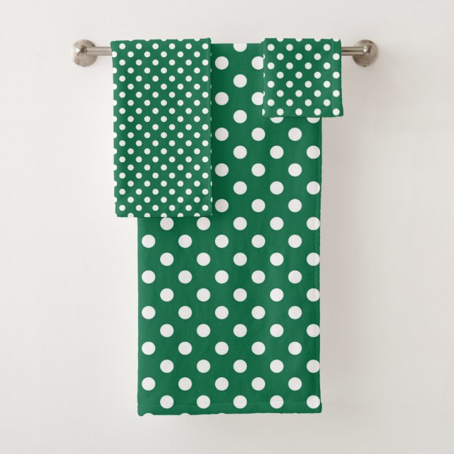 green, white and green polka dots  bath towel set (Insitu)