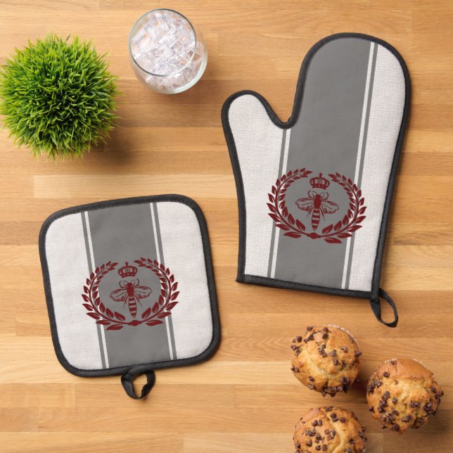 Grey and red royal bee striped oven mitt & pot holder set (Top Down)