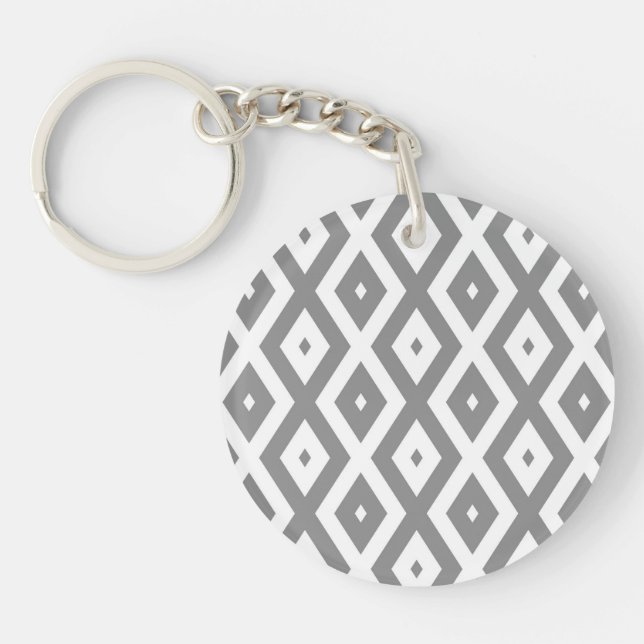 Grey and white diamond pattern keychain (Front)