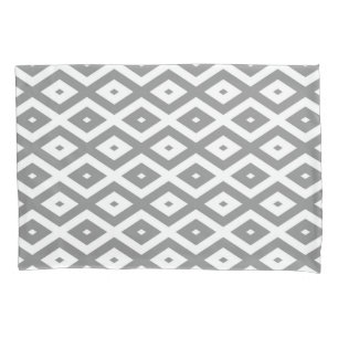 Grey and white diamond pattern pillowcase