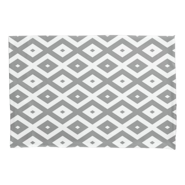 Grey and white diamond pattern pillowcase (Front)