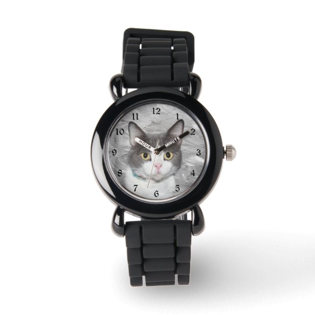 Grey and white tuxedo kitty watch (Front)