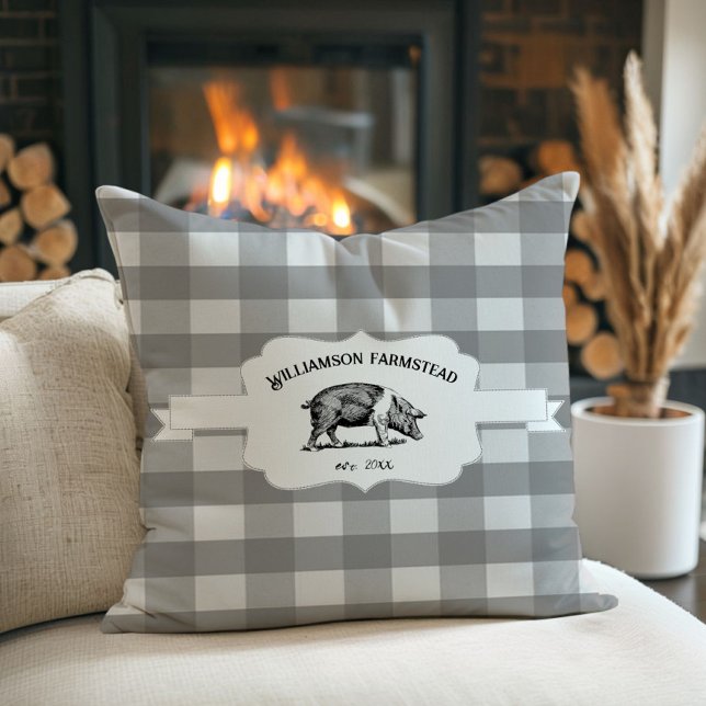 Grey Buffalo Plaid Farm Pig Throw Pillow (Gray Buffalo Plaid Farm Pig Throw Pillow)