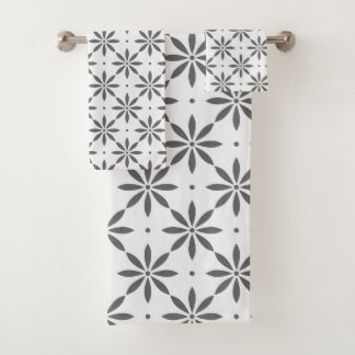 Grey floral pattern Towel