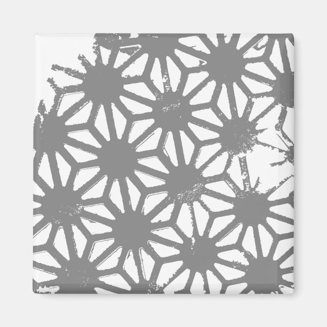 Grey geometric pattern magnet (Front)