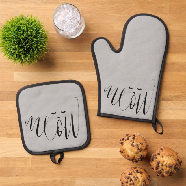 Grey Meow Cat Oven Mitt & Pot Holder Set (Top Down)