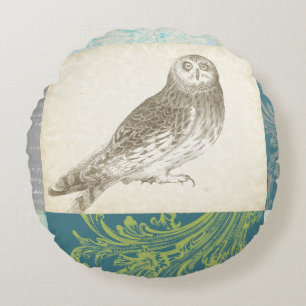 Grey Owl on Pattern Background Round Pillow
