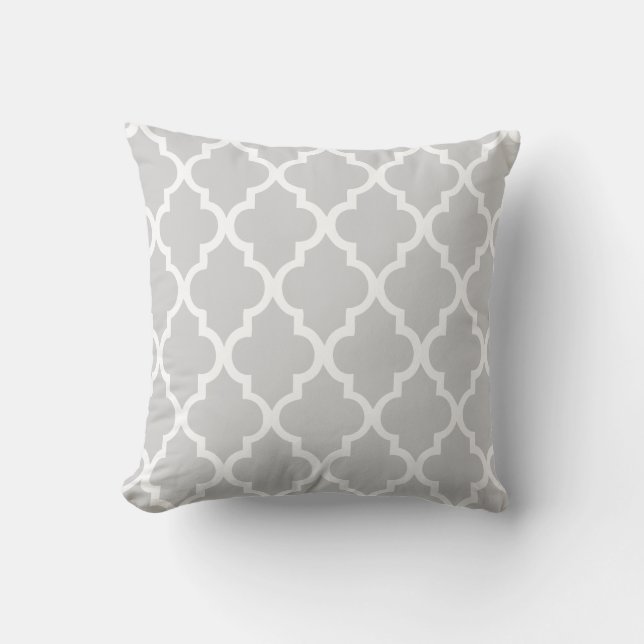 Grey Quatrefoil Tiles Pattern Throw Pillow (Front)