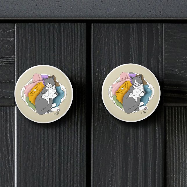 Grey White Cat Hair Laundry Ceramic Knob (Creator Uploaded)