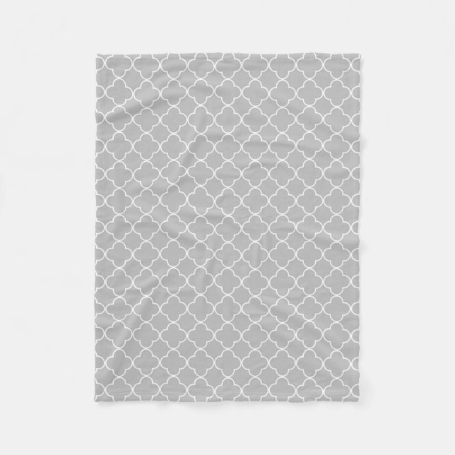 Grey White Quatrefoil Pattern Blanket (Front)