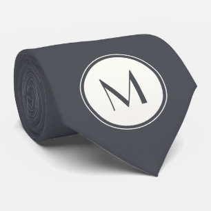 Gris foncé avec Cravate Monogramme Cercle Blanc
