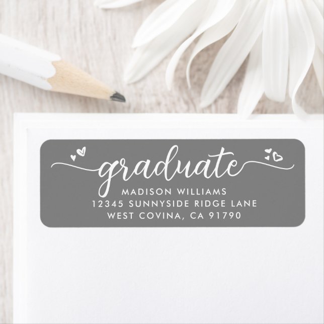 Gris Graduation Script Coeurs Bold Modern Address (En situation)