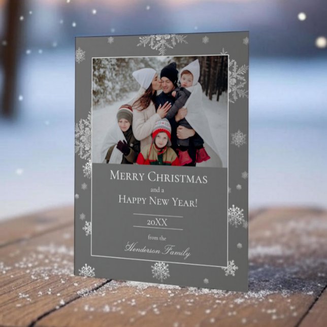 Gris Moderne Snowflakes Flat Holiday Carte photo (Gray Modern Snowflakes Holiday Photo Card)