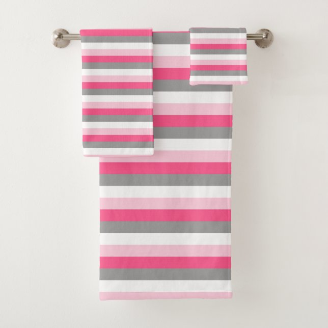 Gris rose, rose chaud, blanc et charbon de bois (En situation)
