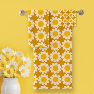 Groovy Daisy sunny yellow Bath Towel Set