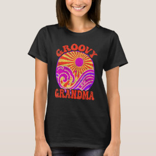 Groovy Grandma 70s Aesthetic Nostalgia 1970's Retr T-Shirt