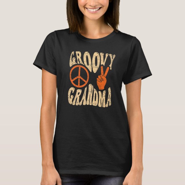 Groovy Grandma 70s Aesthetic Nostalgia 1970's Retr T-Shirt (Front)