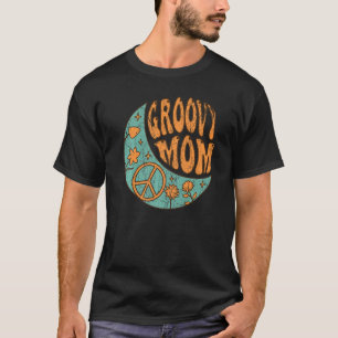 Groovy Mom 70s Aesthetic Nostalgia 1970's Retro Mo T-Shirt