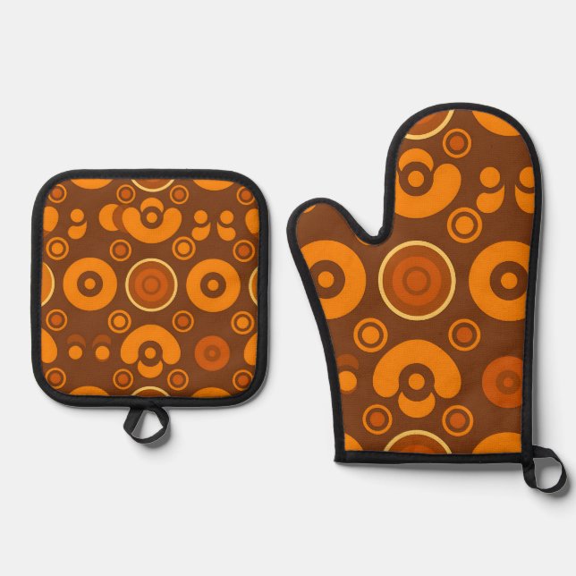 Groovy Retro Circles Abstract Pattern 1970s  Oven Mitt & Pot Holder Set (Front)