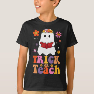 Groovy Teacher Halloween Trick Or Teach Retro Flor T-Shirt