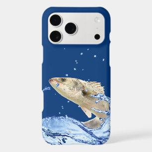 gros poisson sautant hors de l'eau