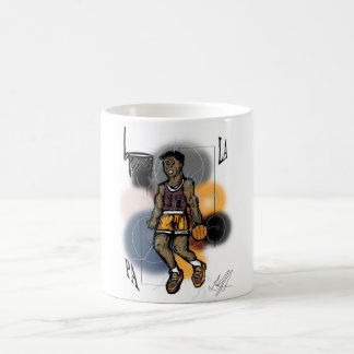 Gros pouces pour les tasses à café