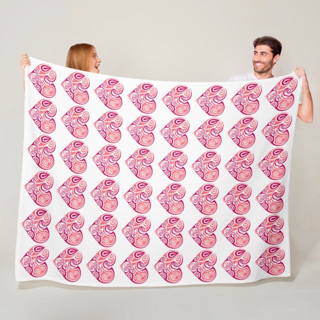 Grosse couverture en polaire - Design de coeur (En situation)