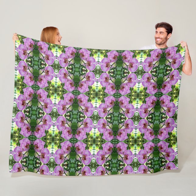 Grosse couverture en polaire violet orchidée tache (En situation)