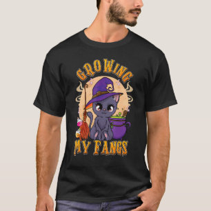 Growing My Fangs   Scary And Spooky Halloween T-Shirt