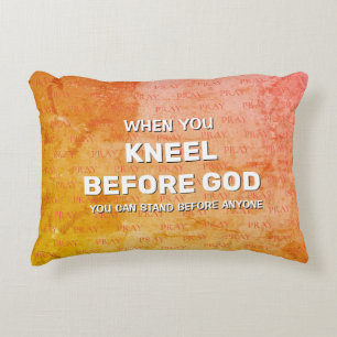 Grunge KNEEL AVANT DIEU prière Accent Coussin