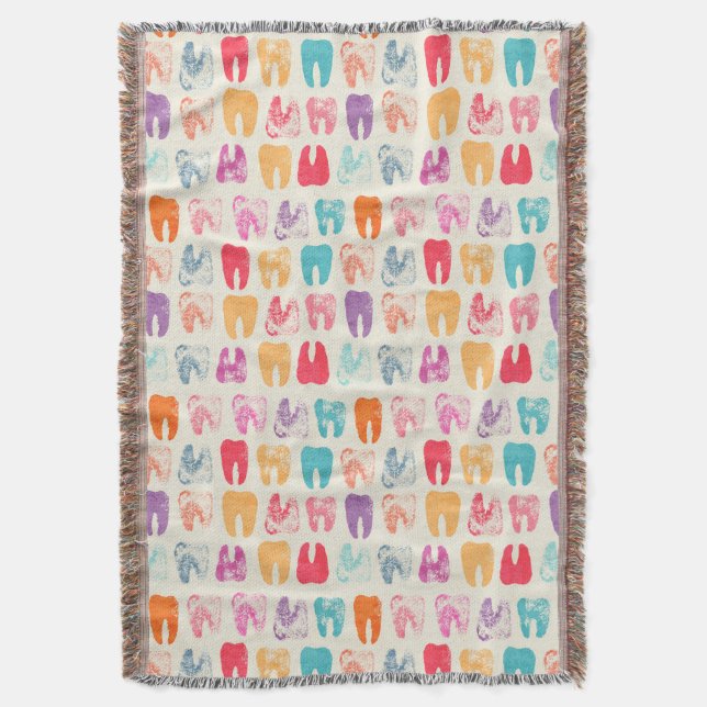 Grunge Tooth Pattern Throw Blanket (Front Vertical)